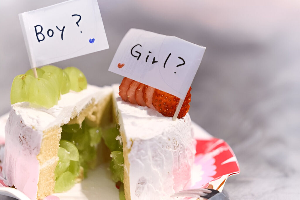 gender reveal cakes with fruits